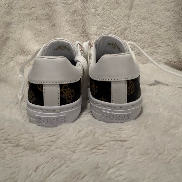 GUESS White & Peach Logo Sneakers | Chic Streetwear Baddie - Picture 3 of 4